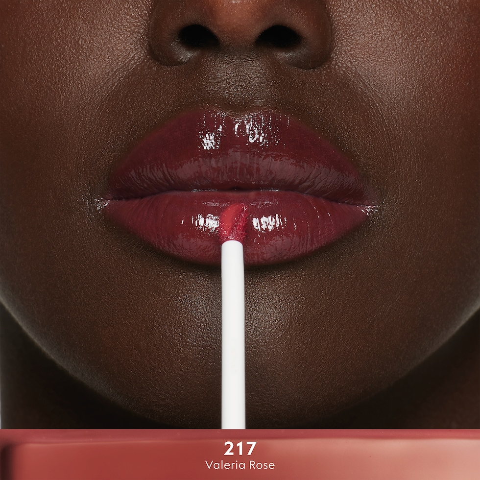 217 'Valeria Rose', Gucci Glow Oil-In-Water Tint