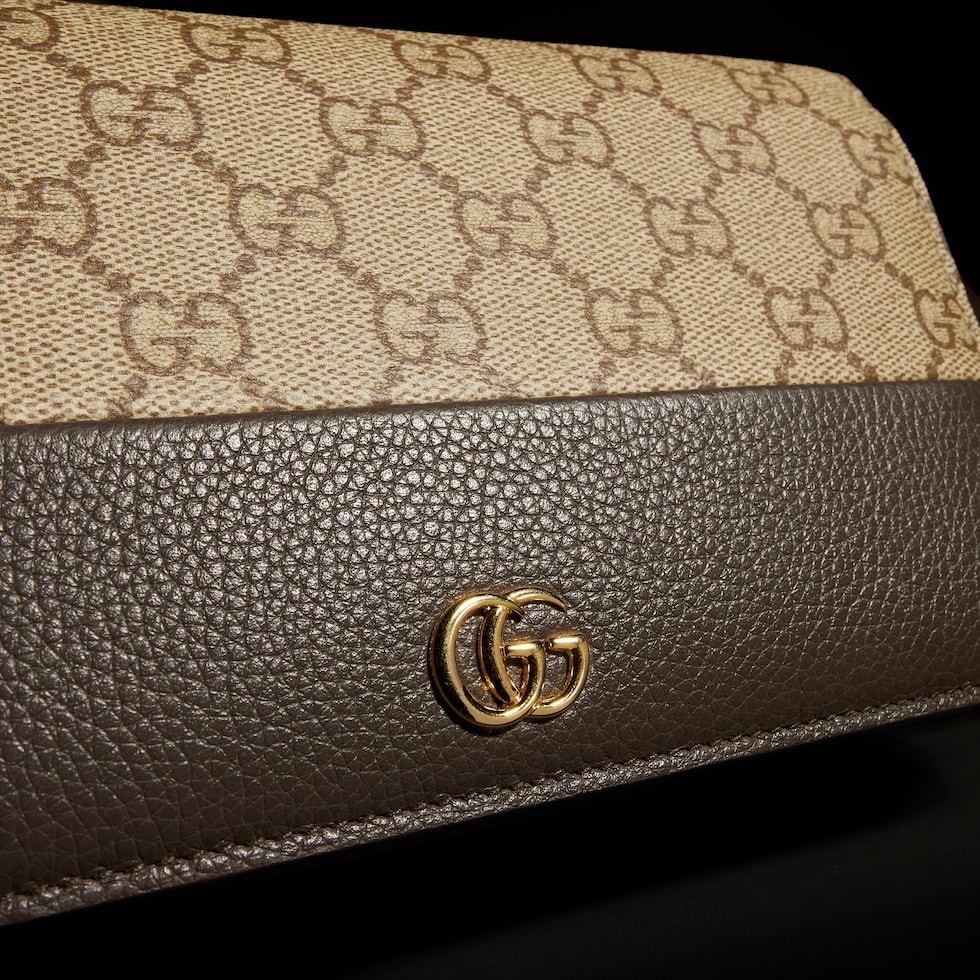 Bi-color GG Marmont wallet on chain