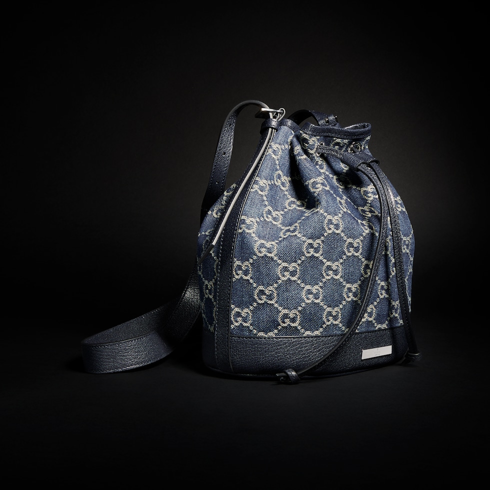 Small bucket bag with Gucci plaque