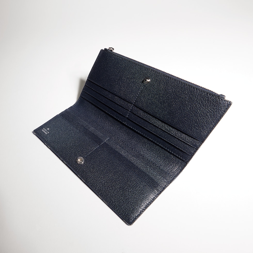 Long wallet with Gucci plaque