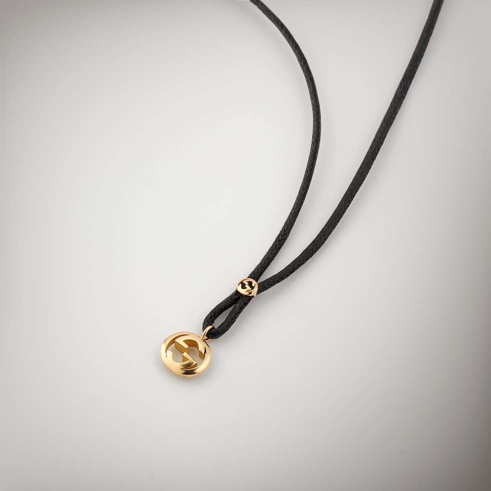 〔グッチ インターロッキング〕18K ペンダント コード ネックレス
