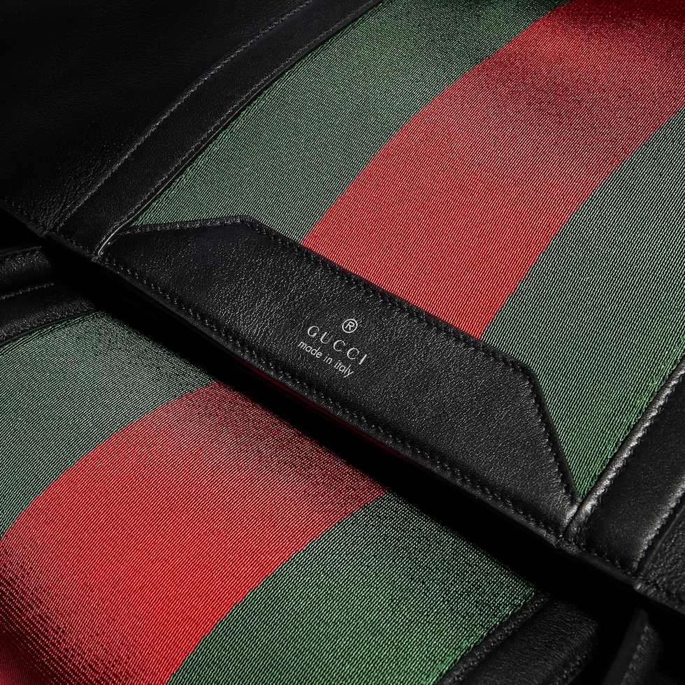 Medium duffle bag with Web