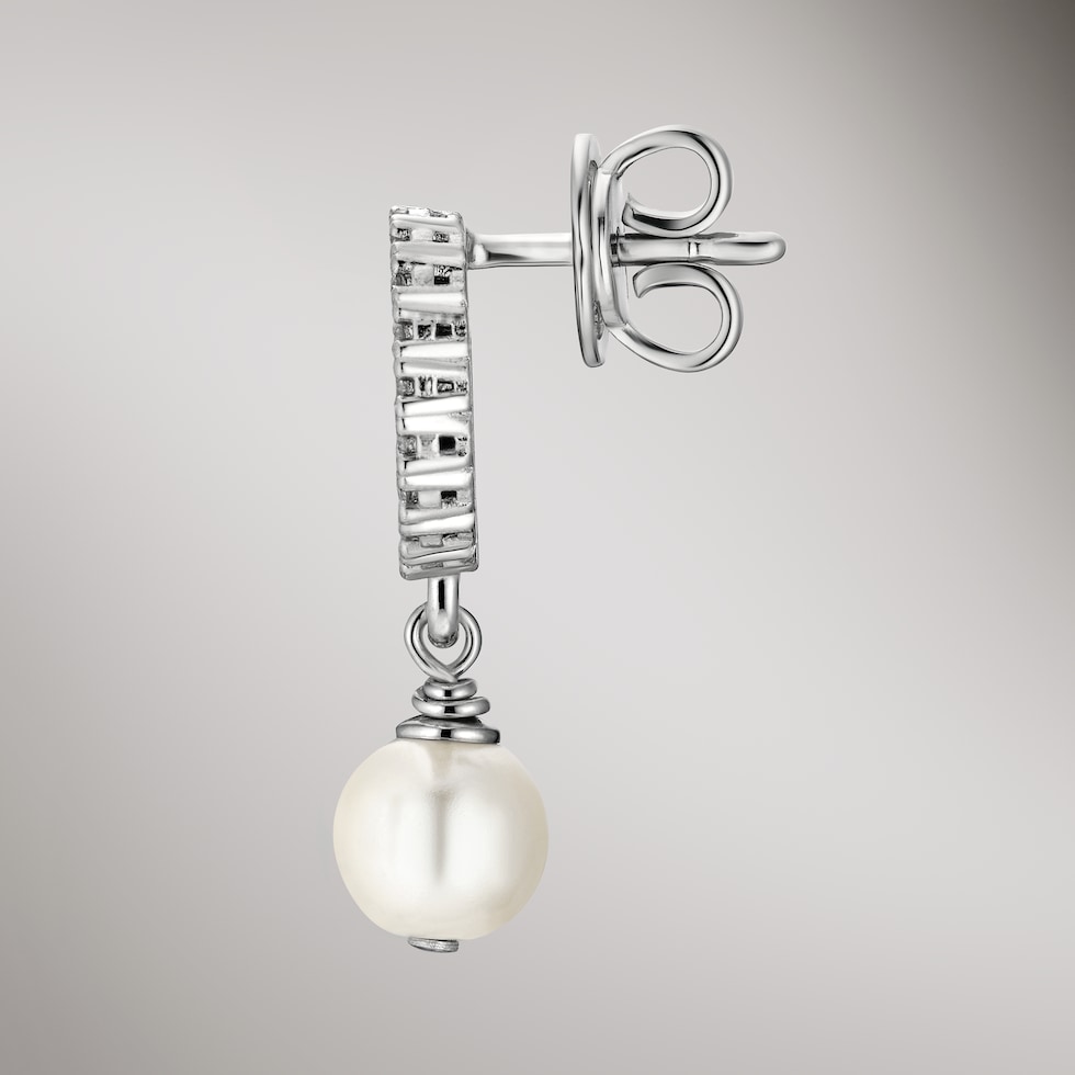 Crystal and pearl earrings