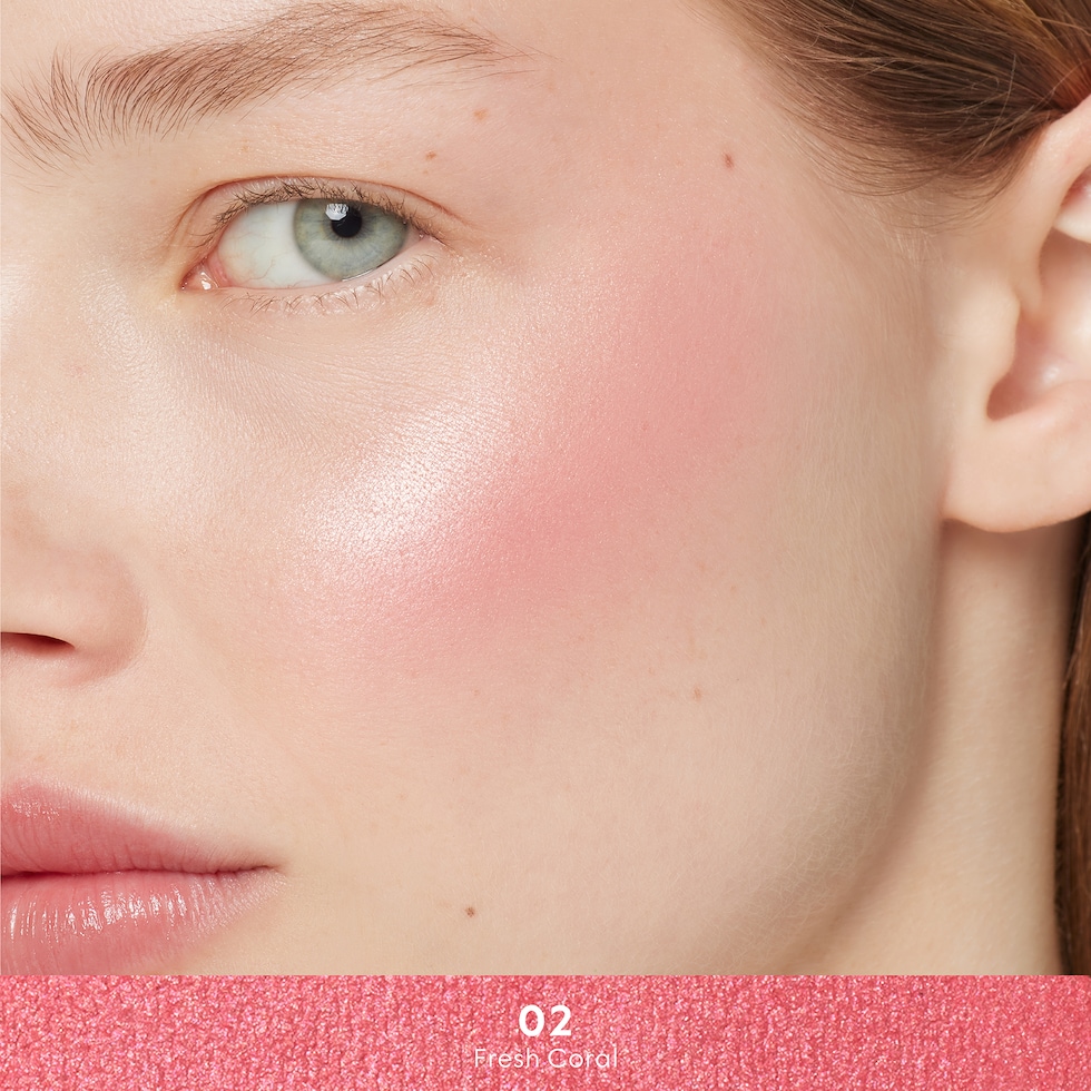 02, Gucci Glow Blush