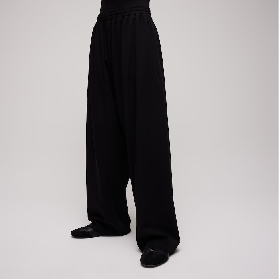 Pantalón informal de sarga de lana