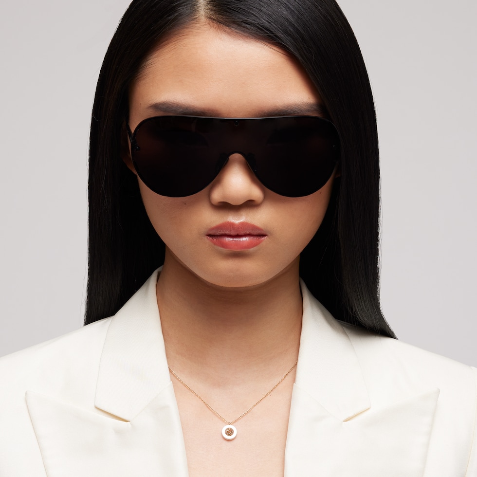 Gucci Interlocking 18k pendant necklace
