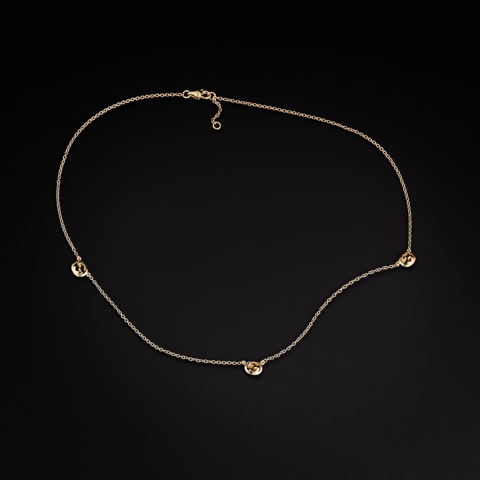 Gucci Interlocking 18k pendant necklace