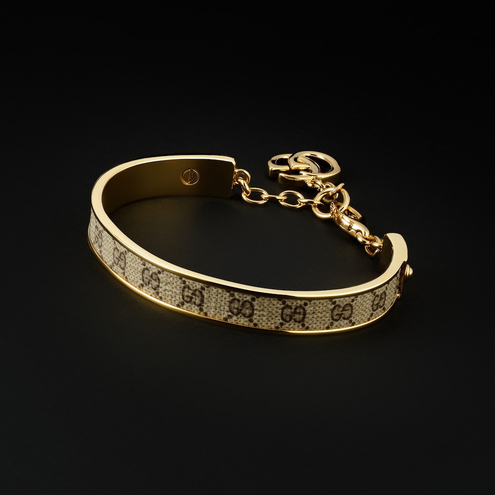 Bracciale rigido con ciondolo Doppia G