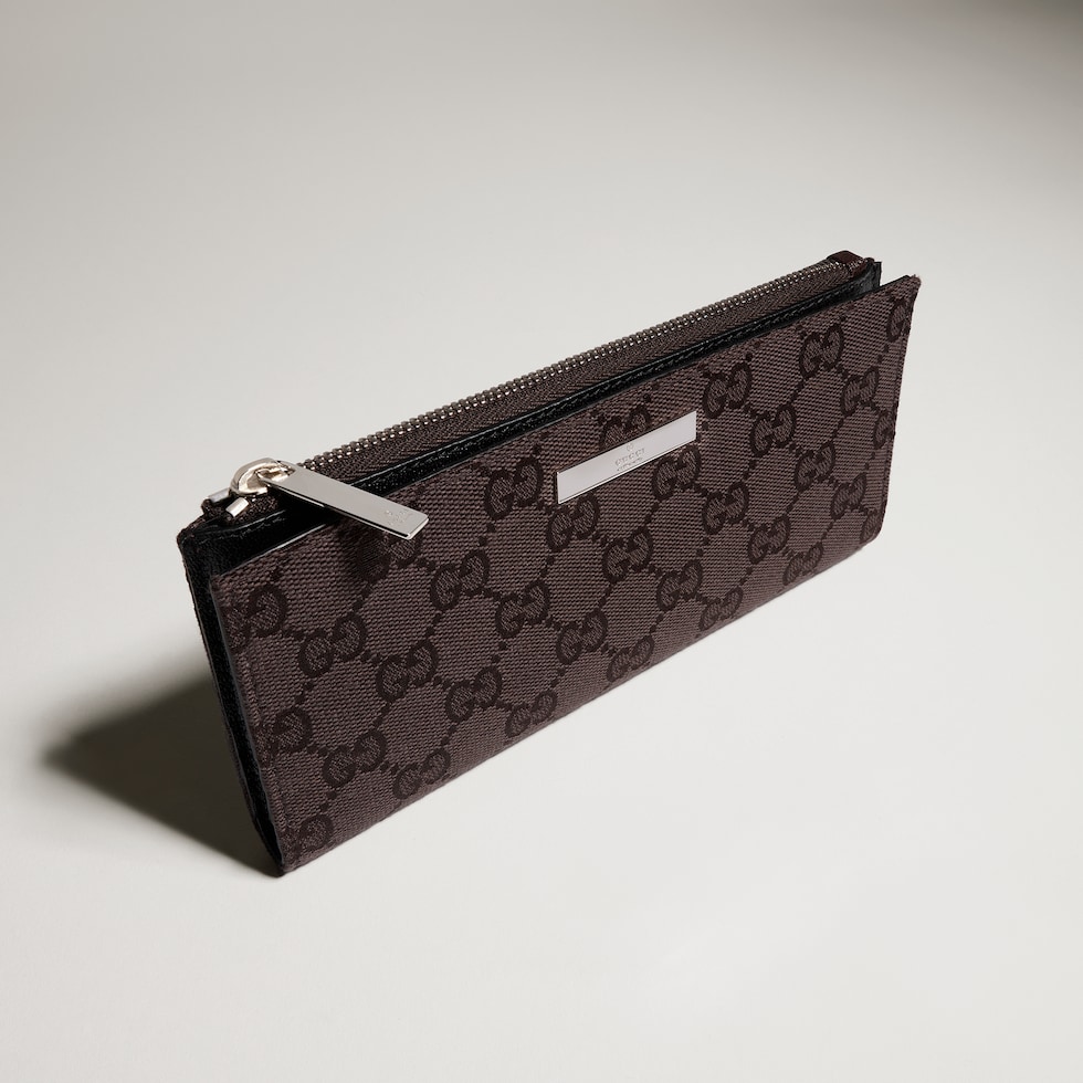Long wallet with Gucci plaque