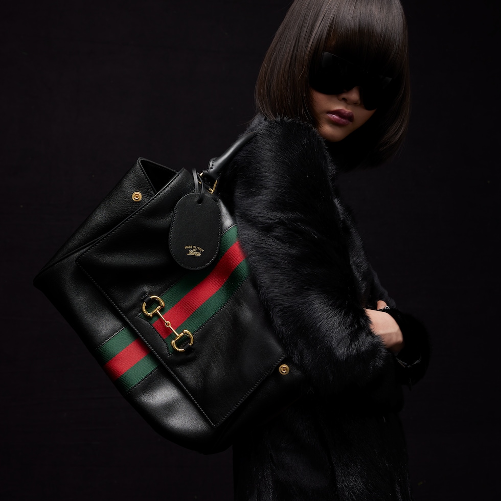 Paparazzo medium top handle bag