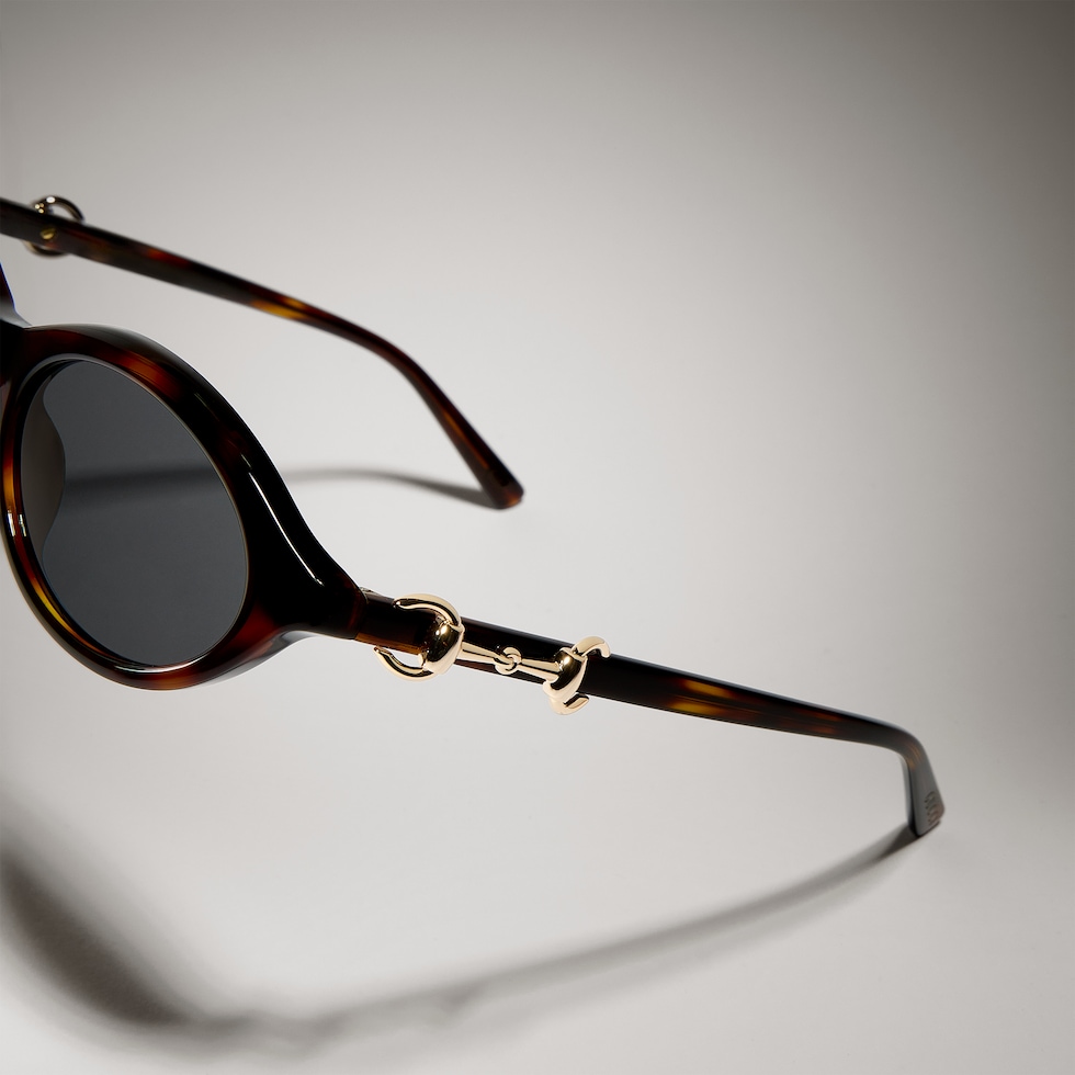 Oval-frame sunglasses