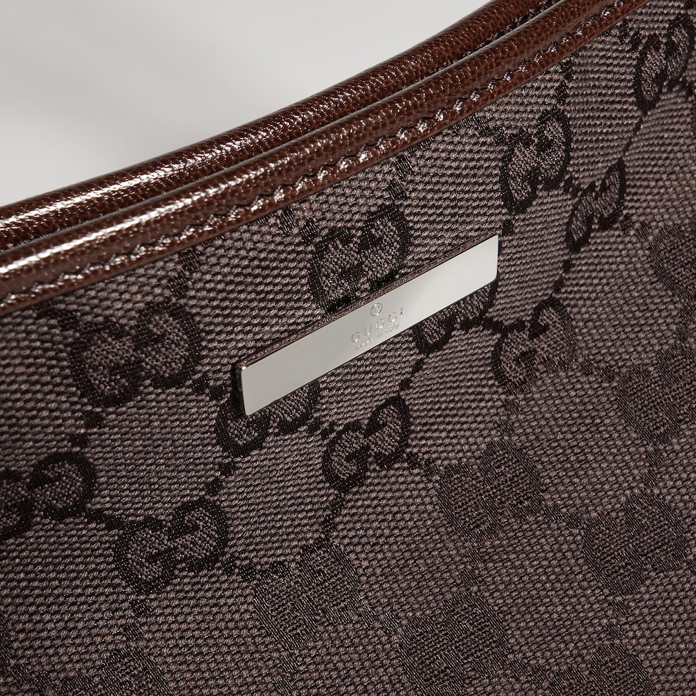 حقيبة داخلية صغيرة مع حزام ورقعة شعار Gucci