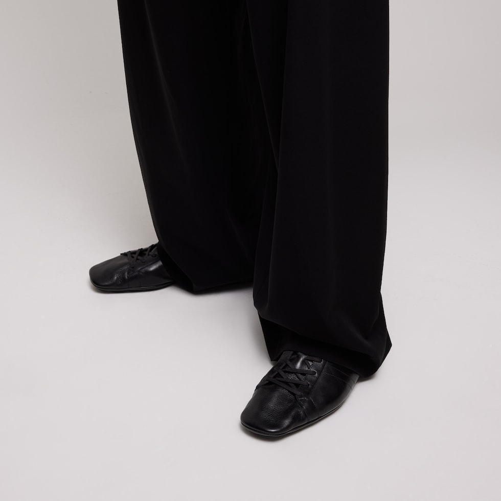 Men's lace-up driver