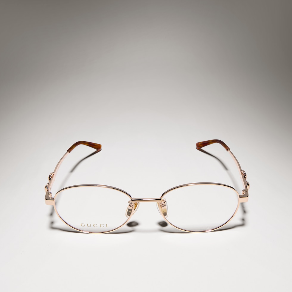 Specialized-fit round optical frame