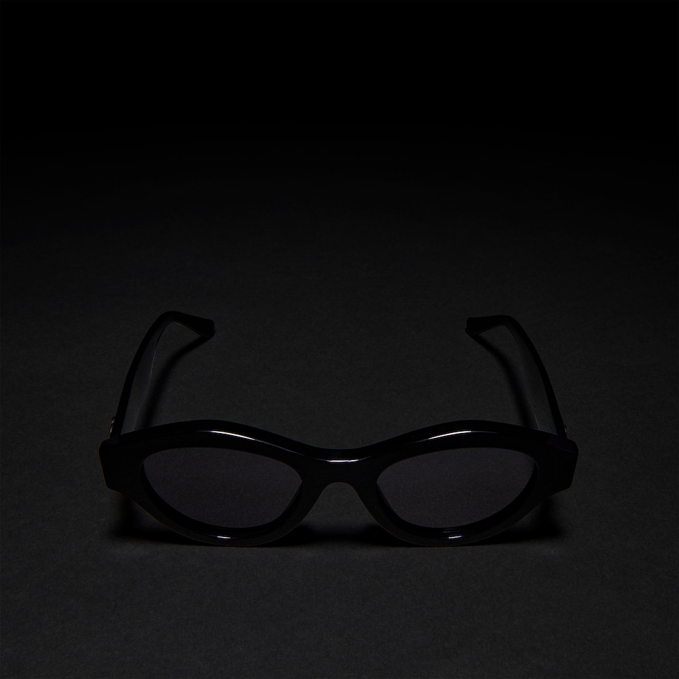 Cat-eye frame sunglasses