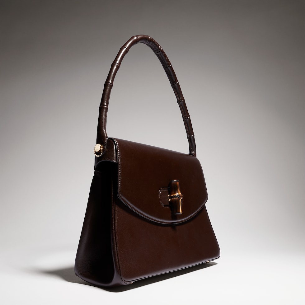 Medium top handle bag with bamboo