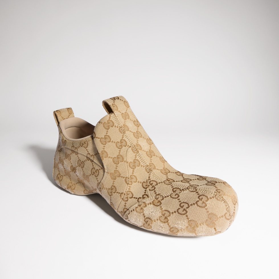 Men's high-top sneaker