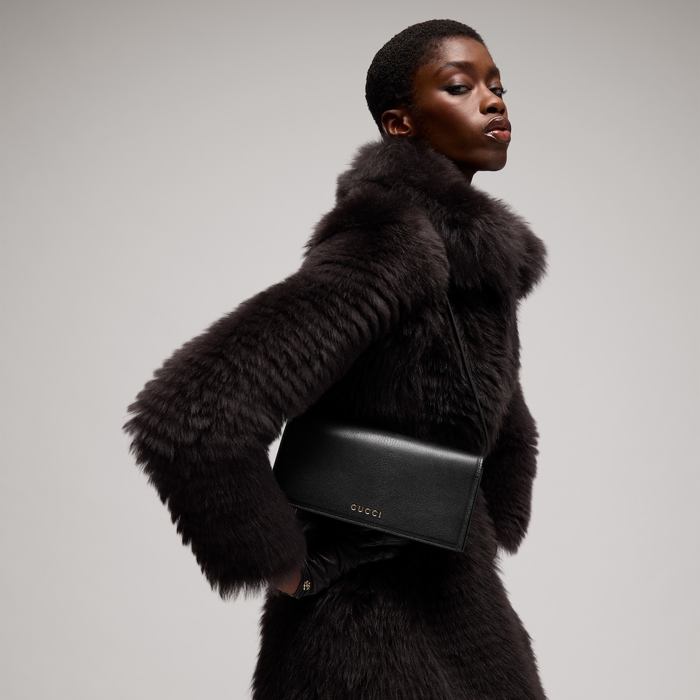 حقيبة صغيرة جداً مع حروف Gucci