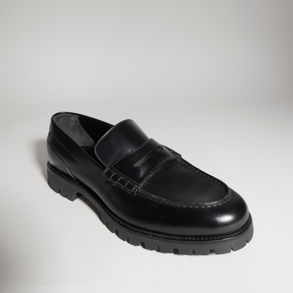 Men's loafer with lug sole