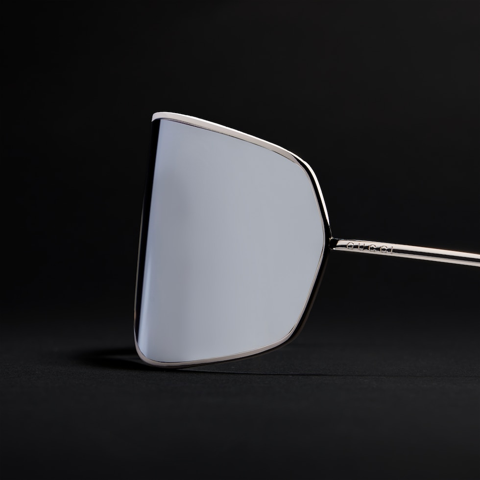 Gafas de sol con montura tipo máscara