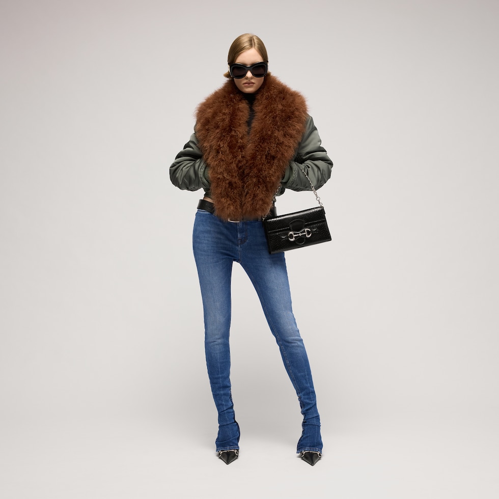 Taillierte Stretch-Baumwoll-Denim-Hose