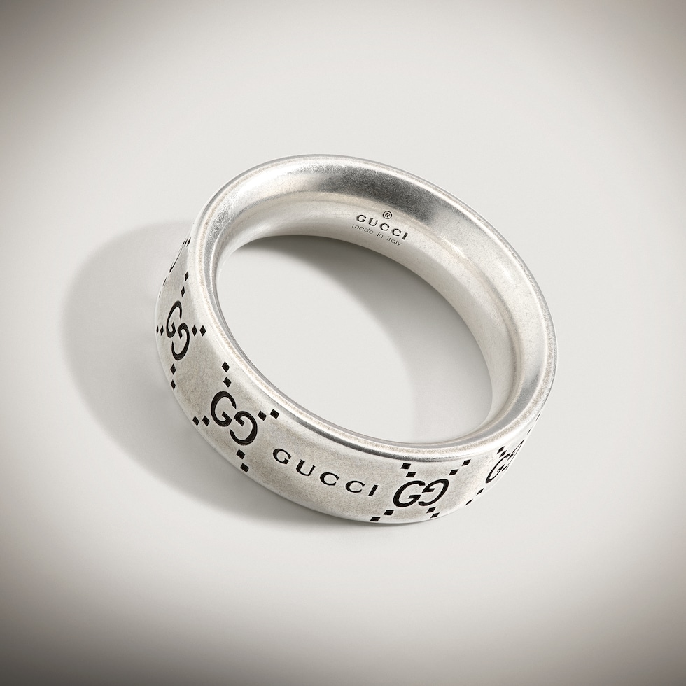 Anillo Gucci Signature ancho