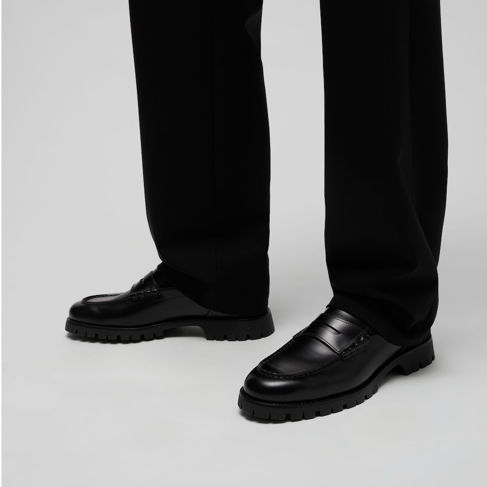 Men's loafer with lug sole
