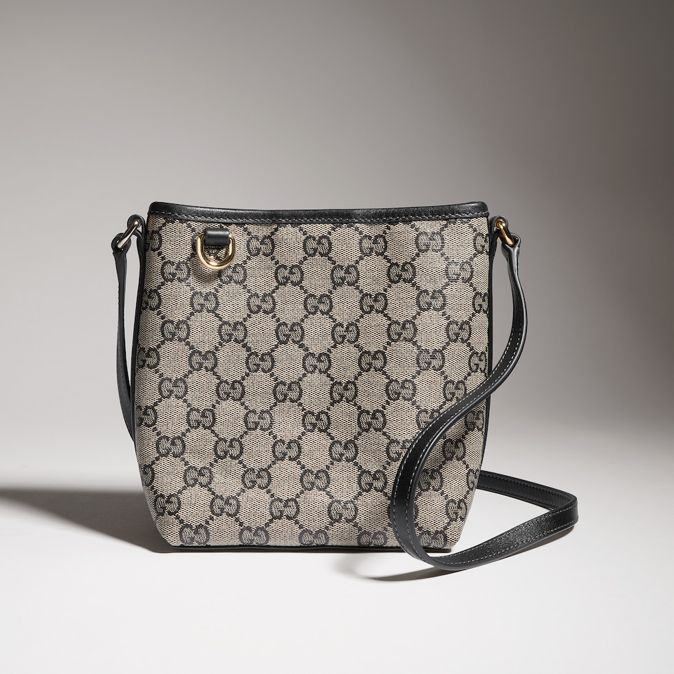 GG Emblem nano bucket bag