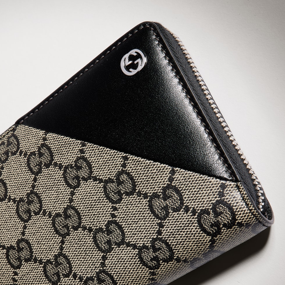 Zip around wallet with Interlocking G