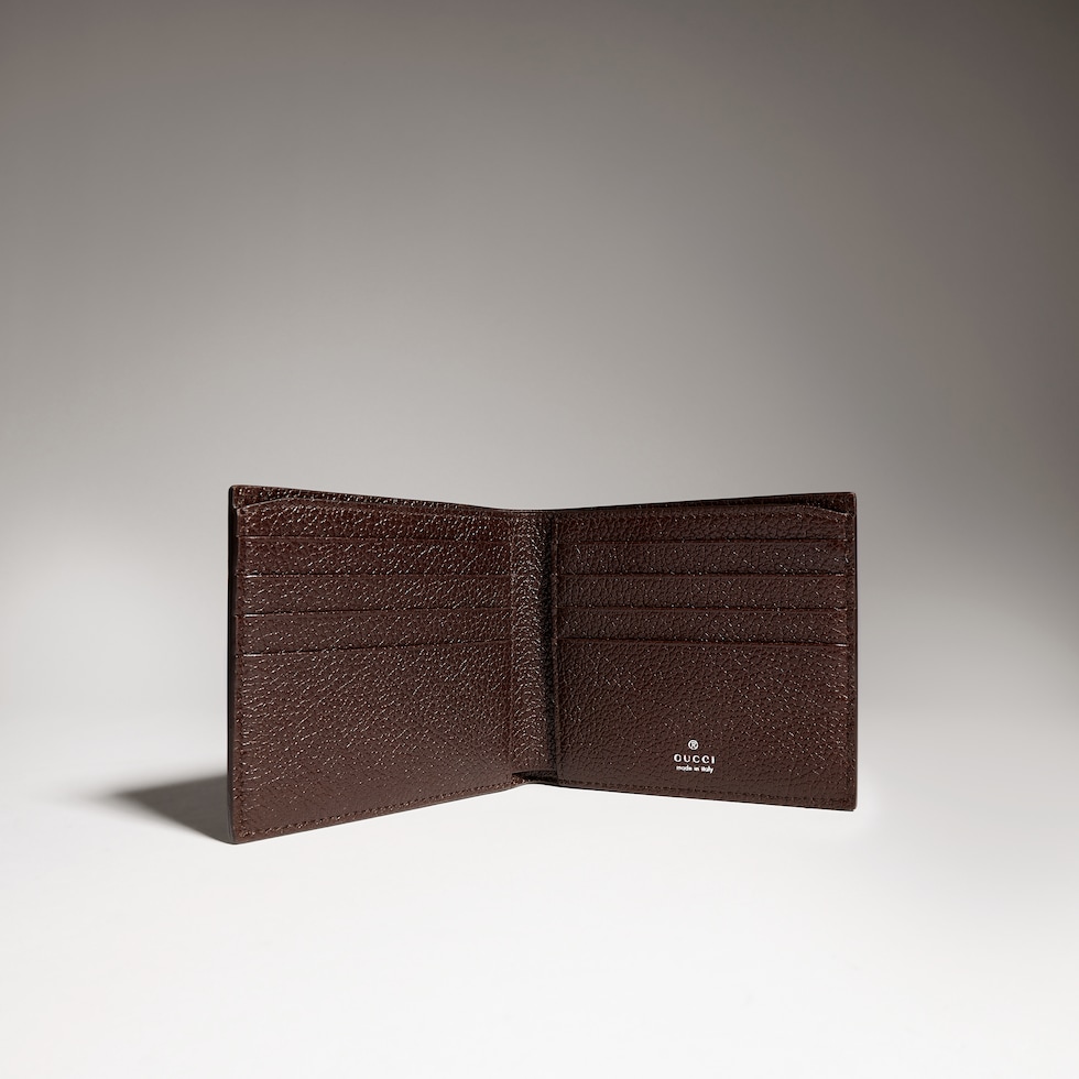 Bi-fold wallet with Web