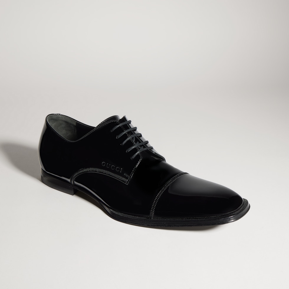 Men's lace-up shoe with embossed logo