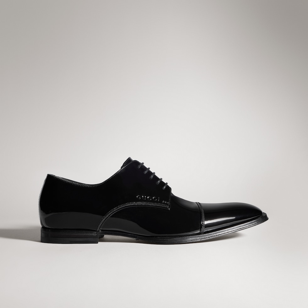 Men's lace-up shoe with embossed logo