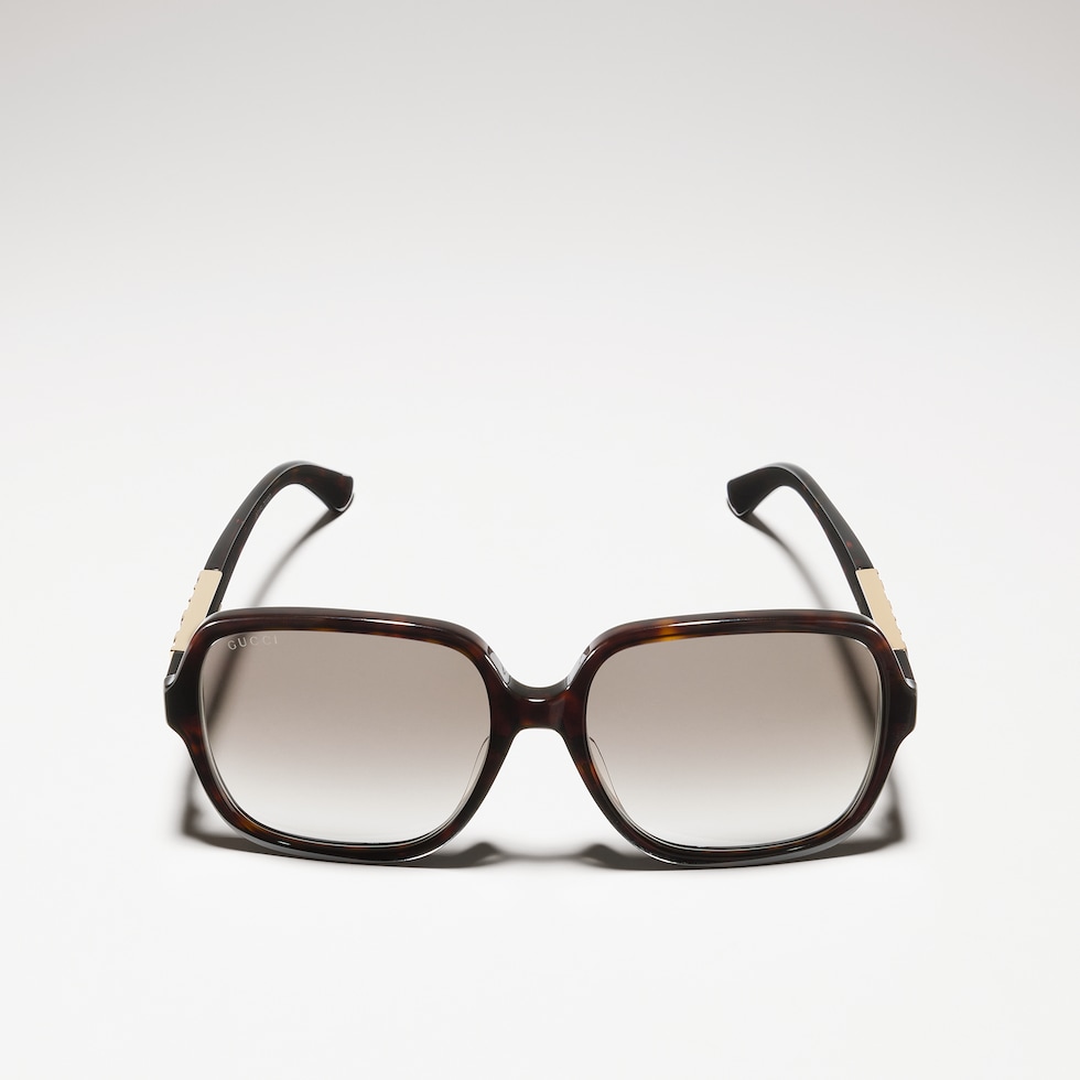 Gafas de sol con montura rectangular