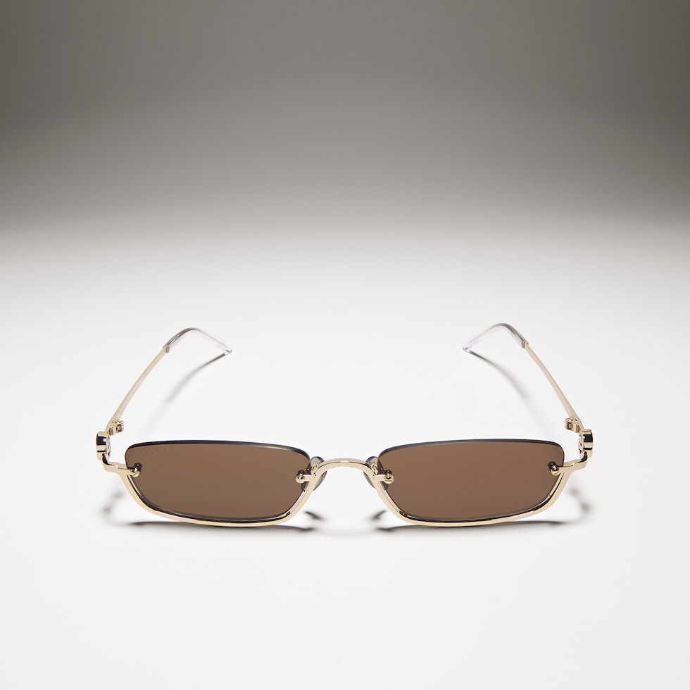 Gafas de sol con montura rectangular