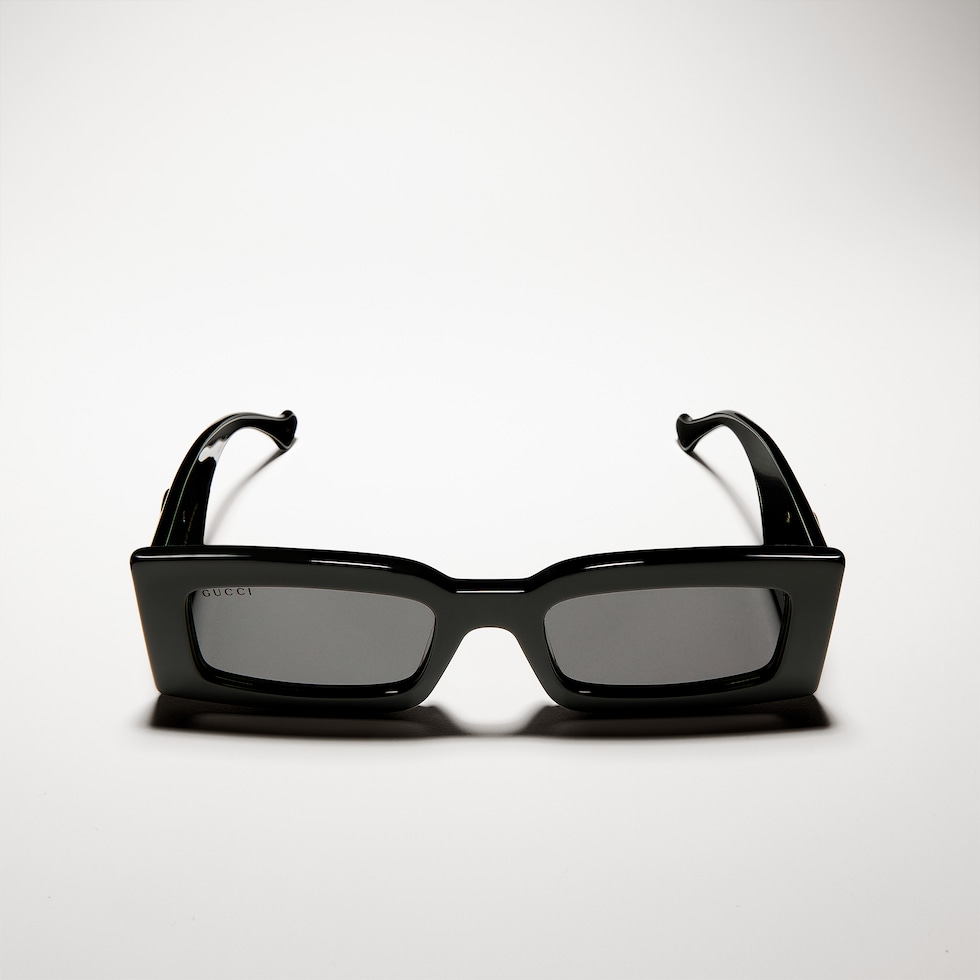 Gafas de sol con montura rectangular