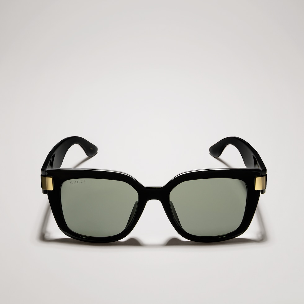 Specialized fit oval sunglasses