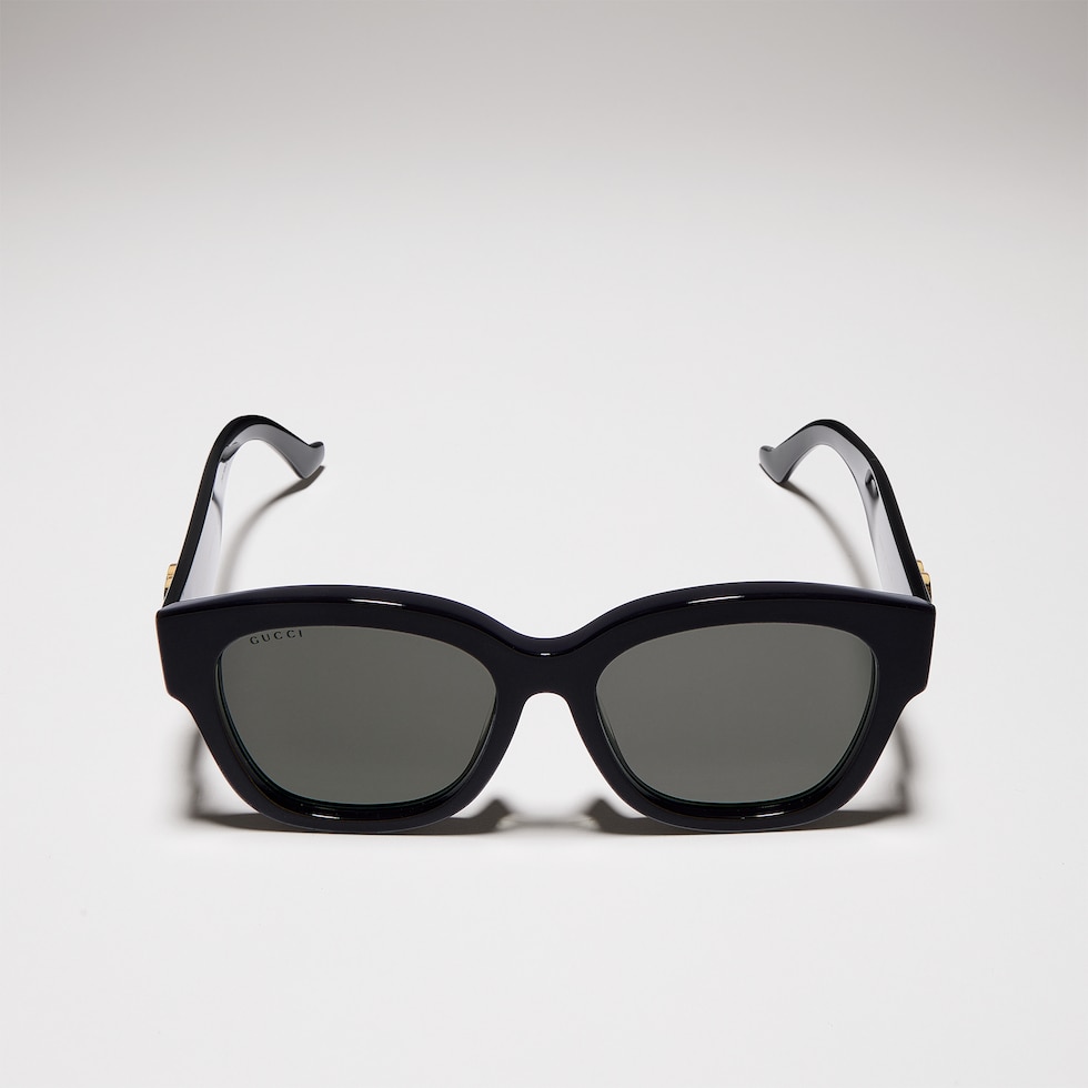 Low nose bridge round sunglasses