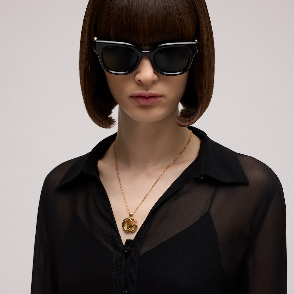 Gafas de sol con montura redonda