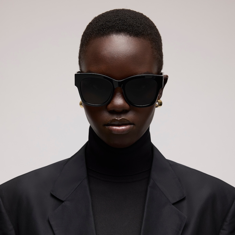 Gafas de sol con montura de mariposa