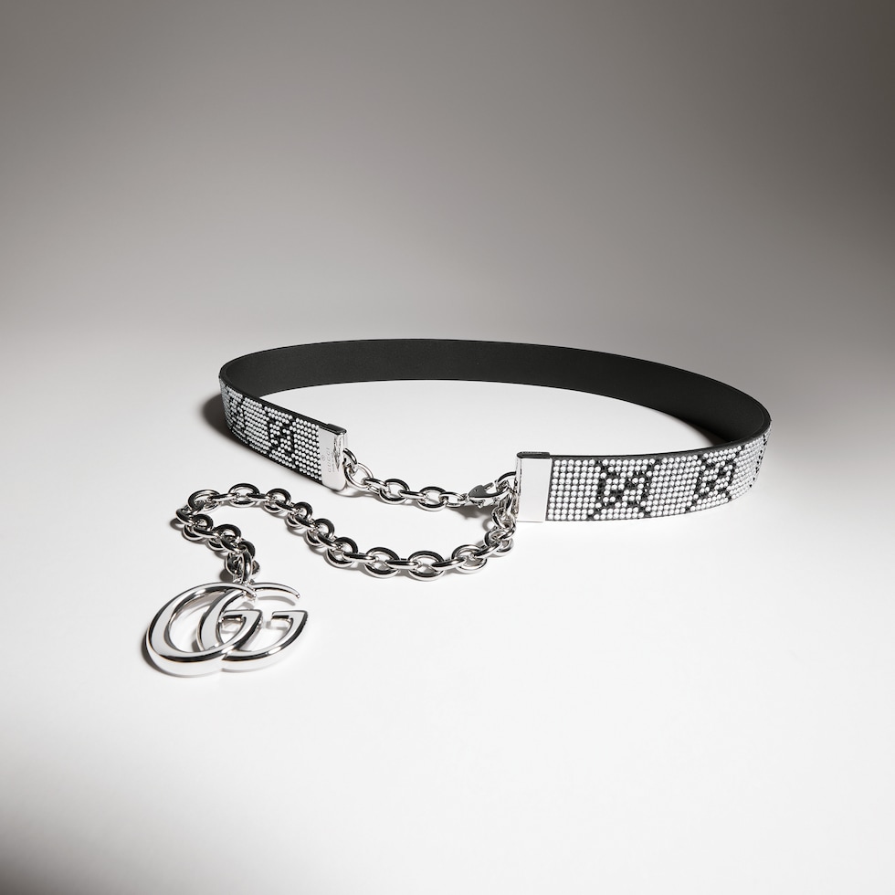 Ceinture fine en chaîne avec breloque en cristaux