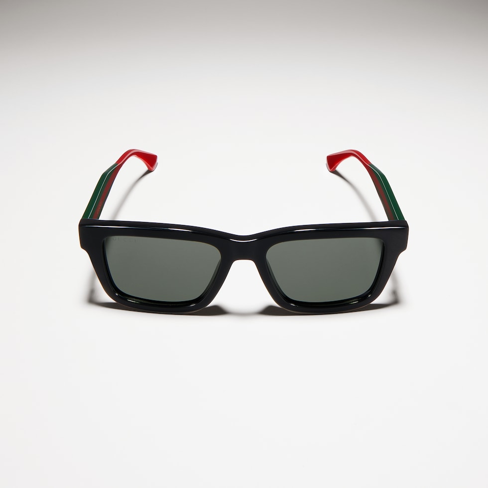 Sonnenbrille mit rechteckigem Rahmen