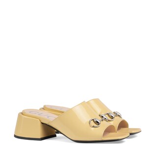 Patent leather mid-heel slide