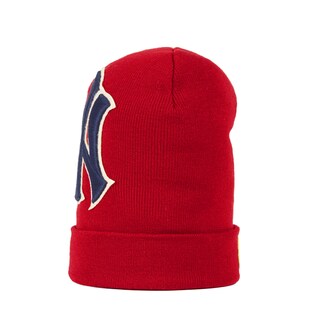 Wool hat with NY Yankees™ patch