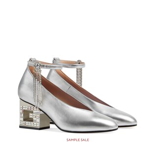 Mid-heel pump with crystal G heel