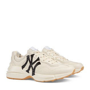 Men's Rhyton sneaker with NY Yankees™ print
