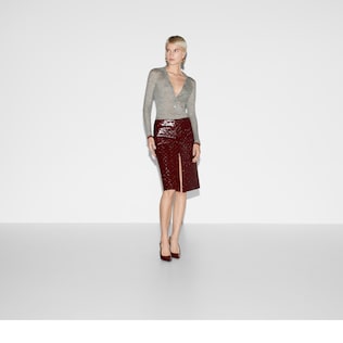 スカート Gucci Maxi-length glossy rayon skirt GG embossed mid-length skirt in Gucci Rosso Ancora | GUCCI® US