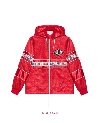 Net jacket with 