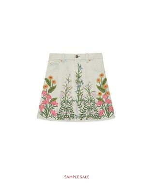 Denim skirt with flowers