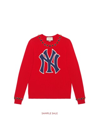 Women's sweater with NY Yankees™ patch